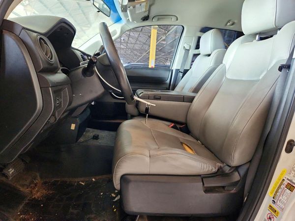 2014 TOYOTA TUNDRA SR5