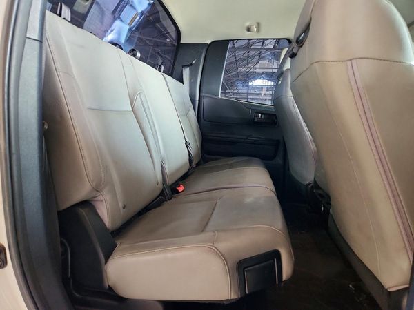 2014 TOYOTA TUNDRA SR5