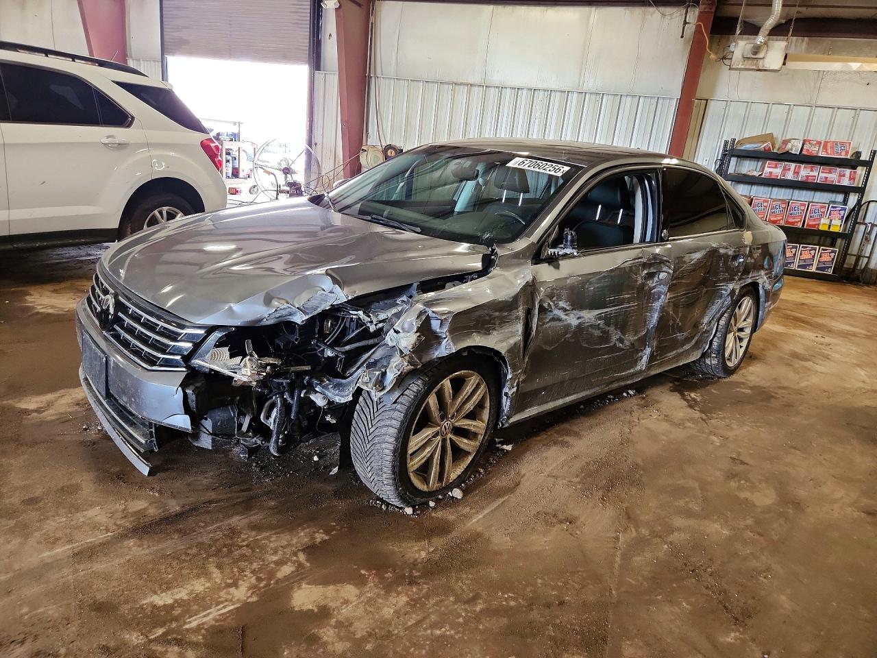 2019 VOLKSWAGEN PASSAT Wolfsburg — Front 3/4