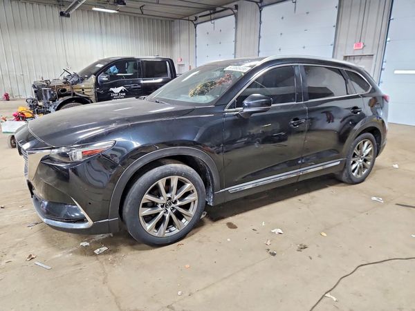 2017 MAZDA CX-9 Grand Touring — Front 3/4