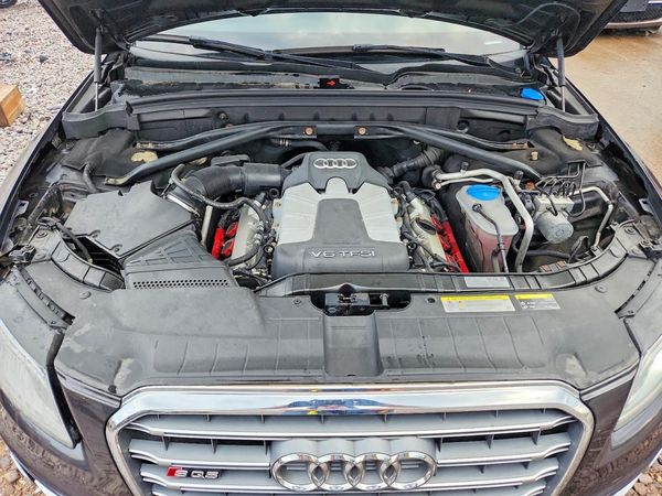 2015 AUDI SQ5 Premium Plus