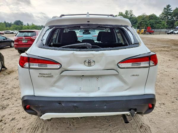 2022 TOYOTA COROLLA CROSS LE — DIRR