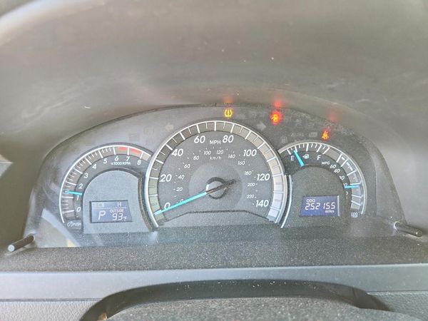 2014 TOYOTA CAMRY