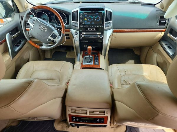 2013 TOYOTA LAND CRUIS VX
