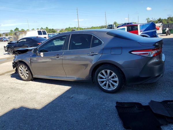 2018 TOYOTA CAMRY