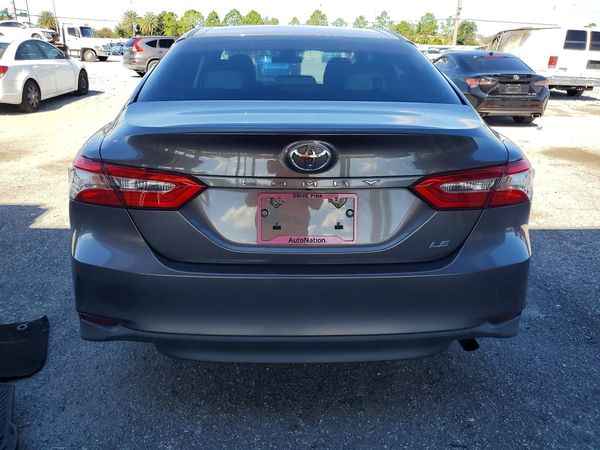 2018 TOYOTA CAMRY