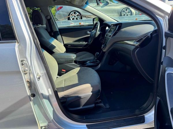 2017 HYUNDAI SANTA FE Base