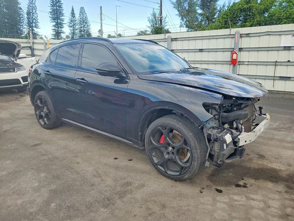 2022 ALFA ROMEO STELVIO
