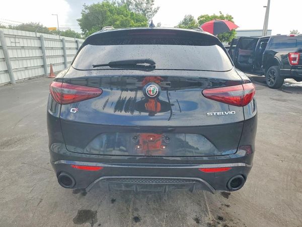 2022 ALFA ROMEO STELVIO