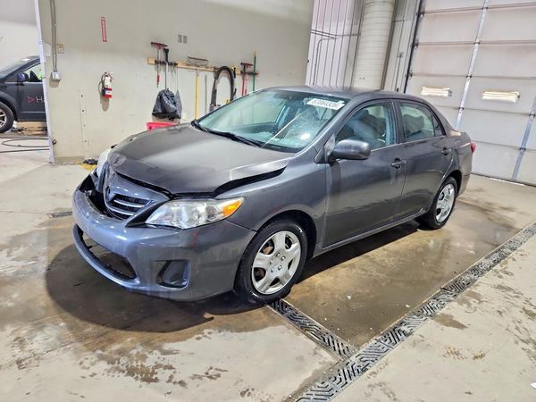2013 TOYOTA COROLLA
