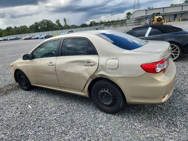 2013 TOYOTA COROLLA