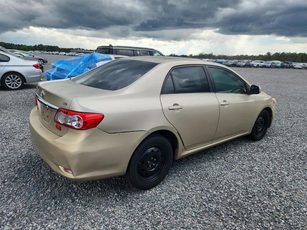 2013 TOYOTA COROLLA