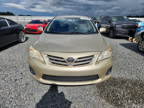 2013 TOYOTA COROLLA