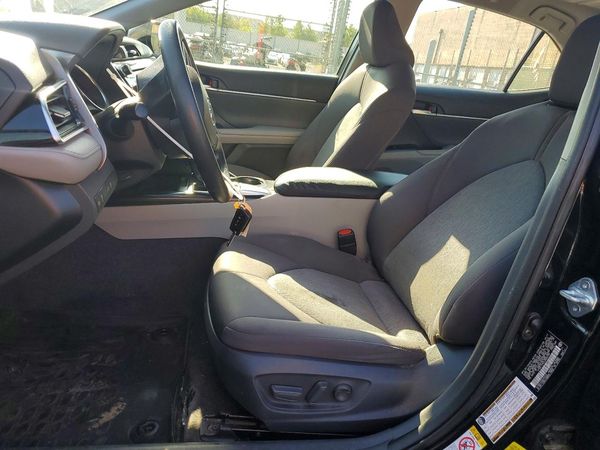 2018 TOYOTA CAMRY