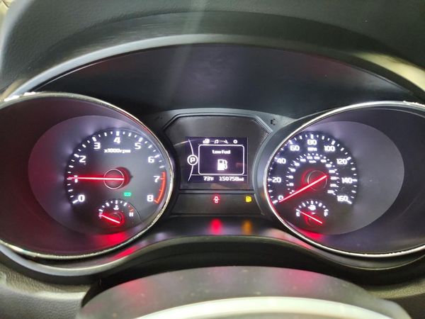 2017 KIA SEDONA LX