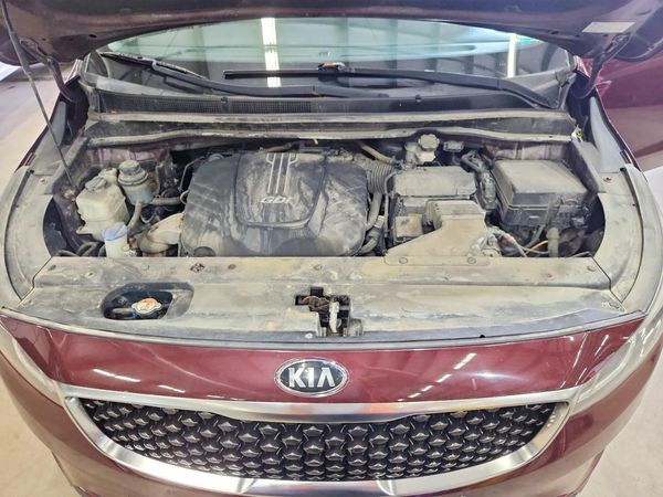 2017 KIA SEDONA LX