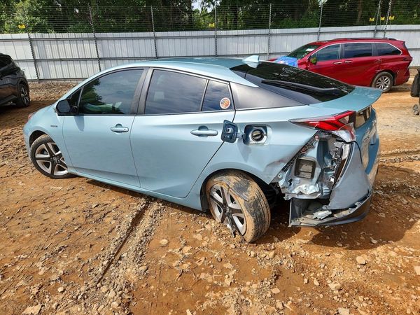 2016 TOYOTA PRIUS