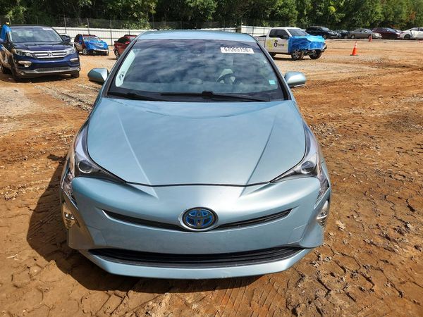 2016 TOYOTA PRIUS