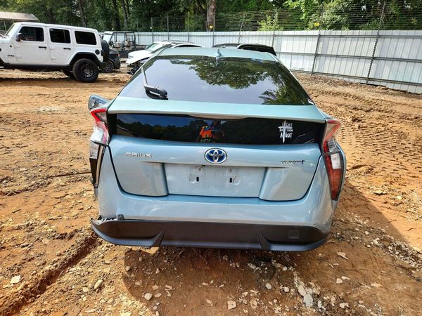 2016 TOYOTA PRIUS
