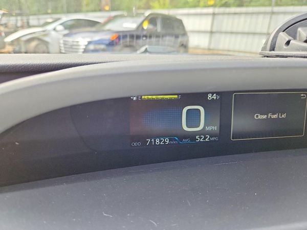 2016 TOYOTA PRIUS