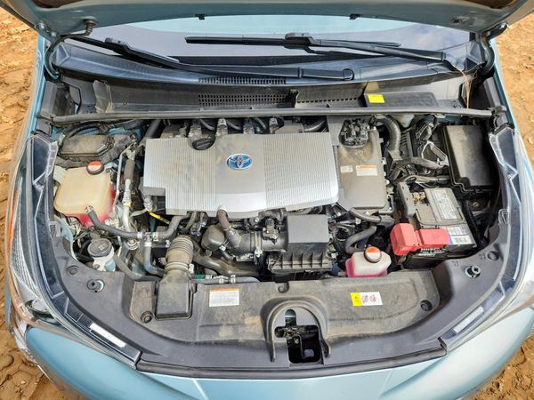 2016 TOYOTA PRIUS