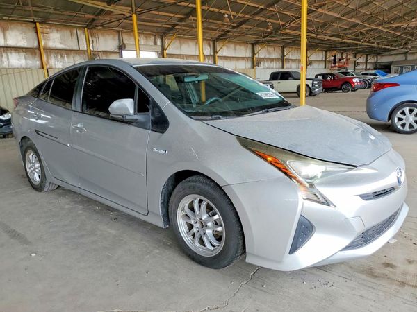 2016 TOYOTA PRIUS One/Two