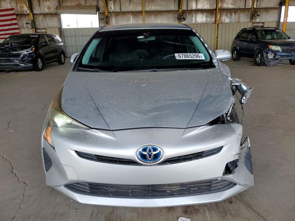 2016 TOYOTA PRIUS One/Two