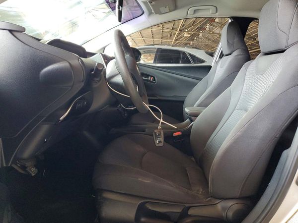 2016 TOYOTA PRIUS One/Two