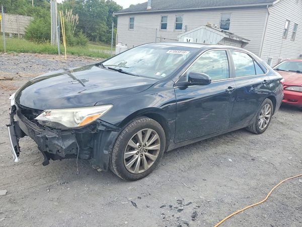 2016 TOYOTA CAMRY
