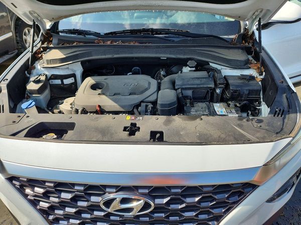 2019 HYUNDAI SANTA FE SEL, SEL Plus — Engine bay