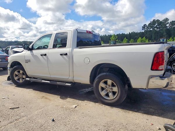 2024 RAM 1500 CLASSIC SLT / Warlock