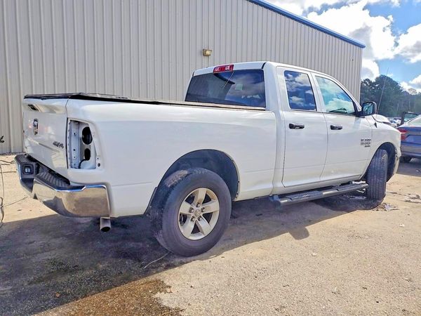 2024 RAM 1500 CLASSIC SLT / Warlock