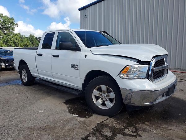 2024 RAM 1500 CLASSIC SLT / Warlock