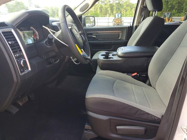 2024 RAM 1500 CLASSIC SLT / Warlock