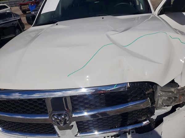 2024 RAM 1500 CLASSIC SLT / Warlock