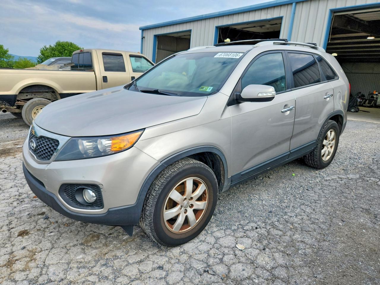 2013 KIA SORENTO Base / LX