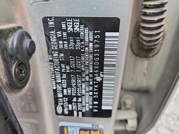 2013 KIA SORENTO Base / LX