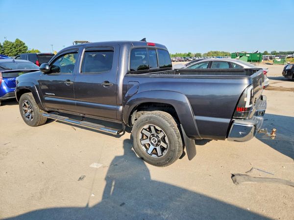 2015 TOYOTA TACOMA Delux Grade