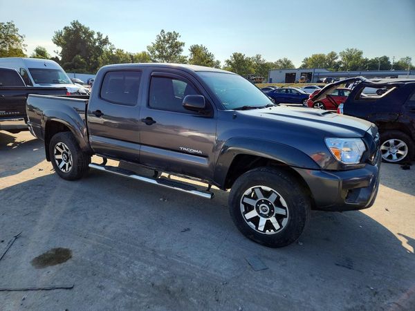 2015 TOYOTA TACOMA Delux Grade