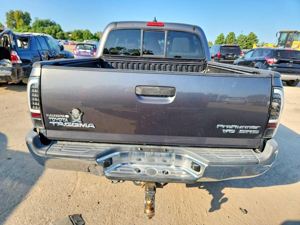 2015 TOYOTA TACOMA Delux Grade