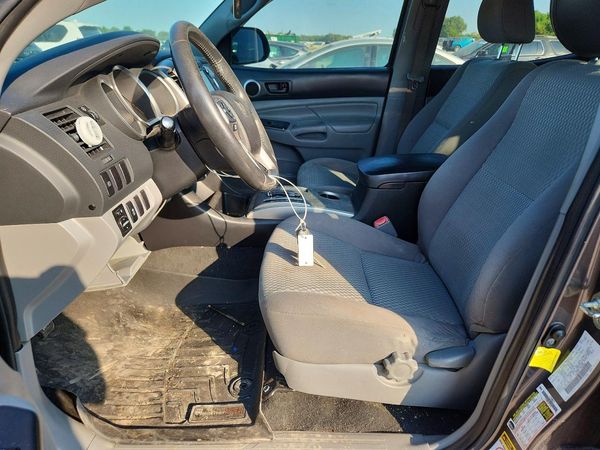 2015 TOYOTA TACOMA Delux Grade