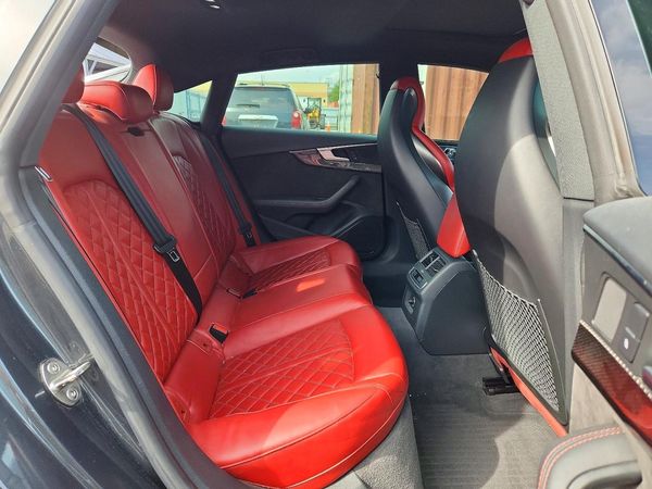 2018 AUDI S5