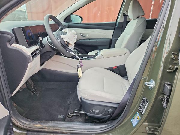 2026 HYUNDAI TUCSON SEL, SEL Plus — DENT