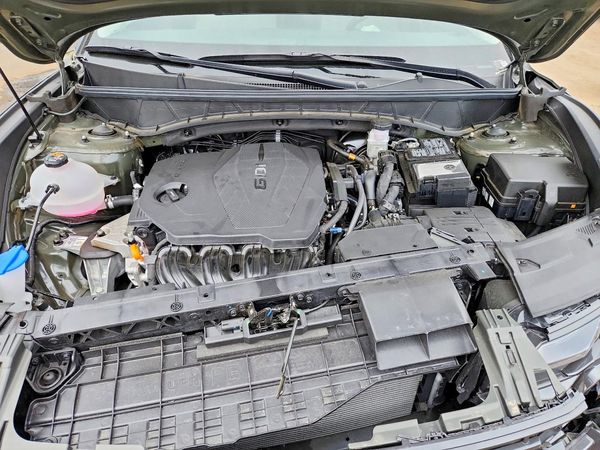 2026 HYUNDAI TUCSON SEL, SEL Plus — Engine bay