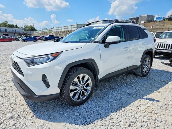 2019 TOYOTA RAV4 XLE Premium — Front 3/4