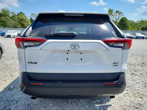 2019 TOYOTA RAV4 XLE Premium — DIRR