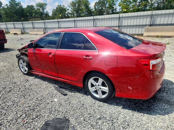2014 TOYOTA CAMRY