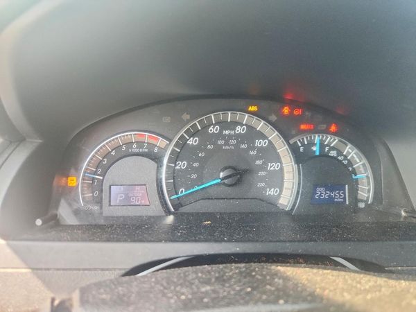 2014 TOYOTA CAMRY