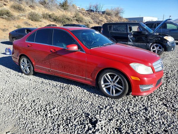 2013 MERCEDES-BENZ C C250 — Passenger 3/4