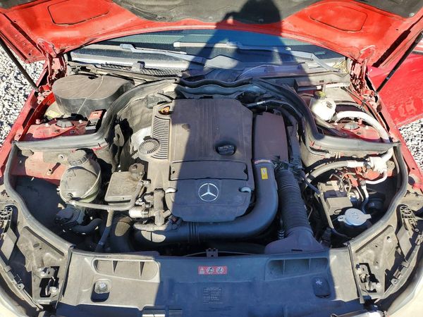 2013 MERCEDES-BENZ C C250 — Engine bay